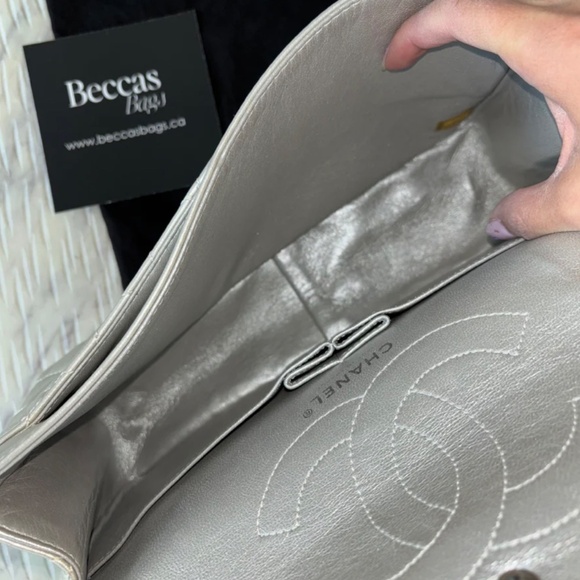 Authentic Chanel 2.55 Reissue 226 Silver Flap Bag - Picture 8 of 16